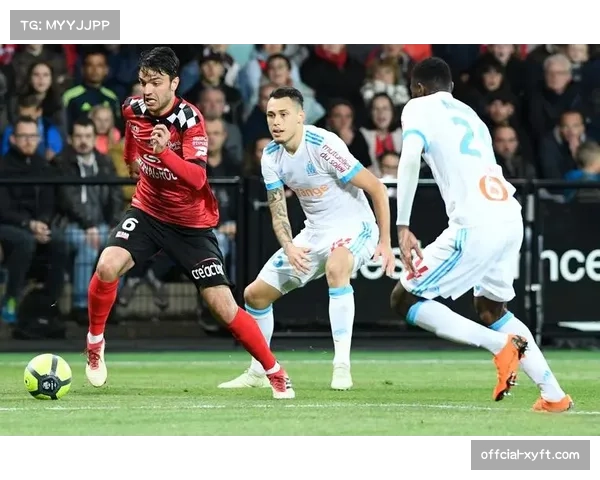 战术板:预计马赛将继续使用三后卫阵型应对摩纳哥的边路冲击 战术板:预计马赛将继续使用三后卫阵型应对摩纳哥的边路冲击